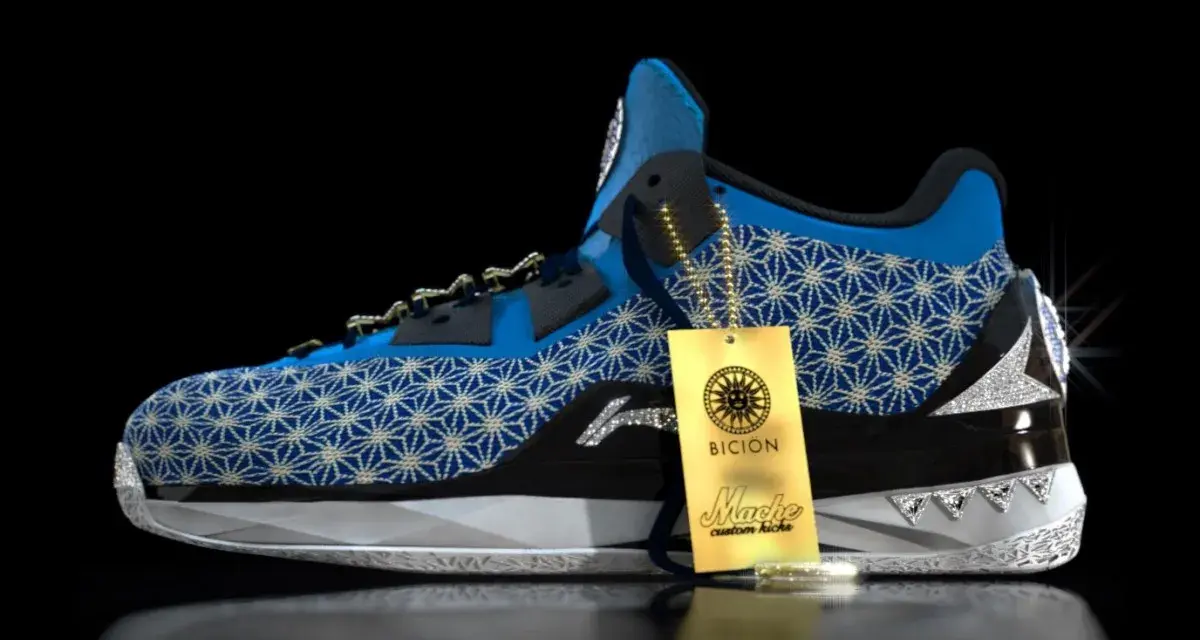 Niebieskie buty sportowe z białym wzorem, ozdobione diamentami i złotą metką. Prawdopodobnie najdroższe buty na świecie.